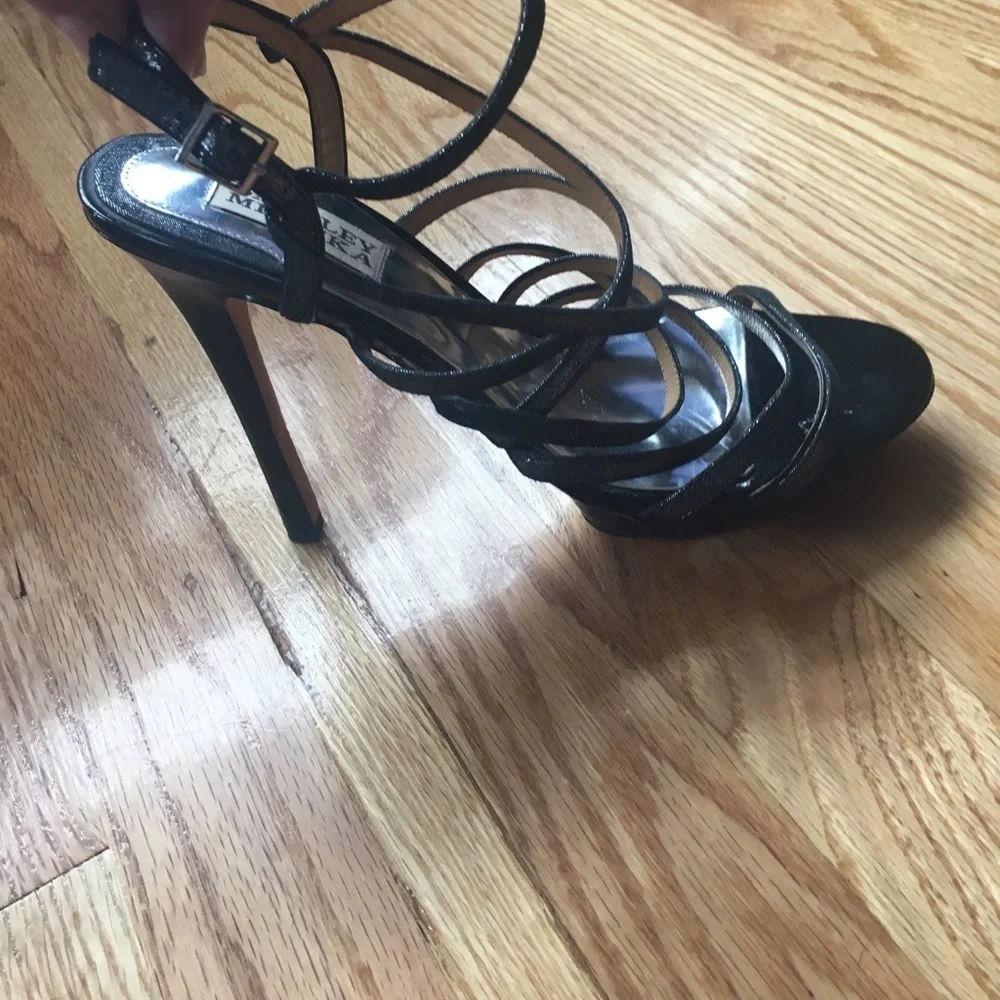Badgley Mischka  gorgeous heels